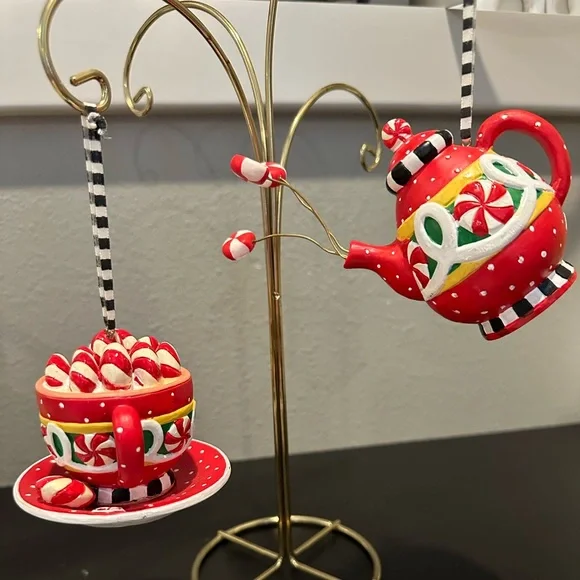 Mary Engelbreit Red and White Peppermint Tea Set - Picture 13 of 14